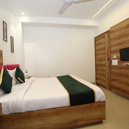 Hotel Rv Regency Амритсар Экстерьер фото